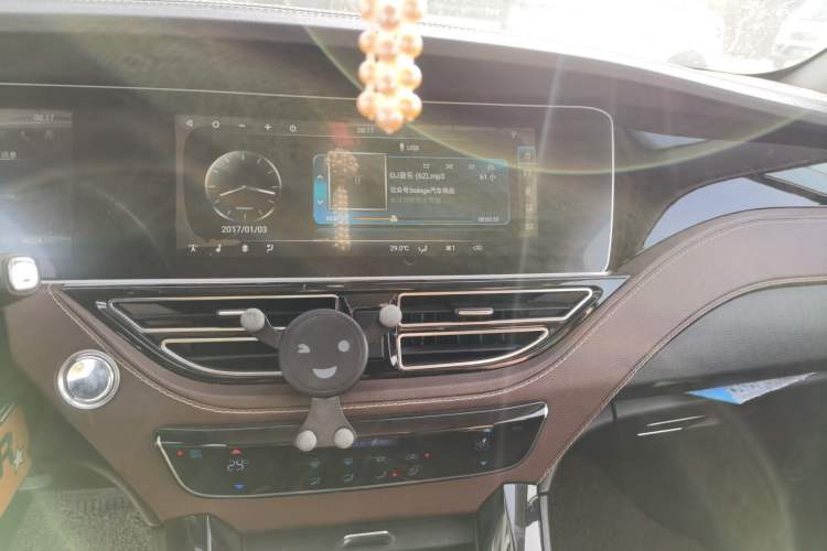 Used TRAUM S70 2018 1.5T Automatic Luxury Sporty 7-Seater
