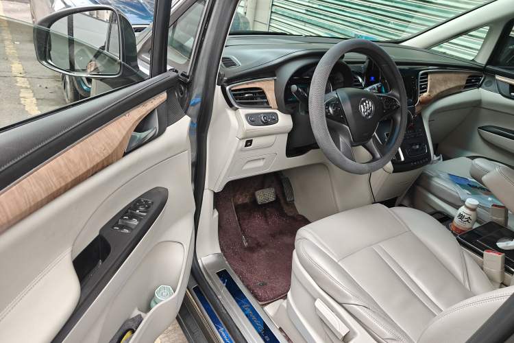 Used Buick GL8 2018 ES 28T Comfort Model China VI Standard