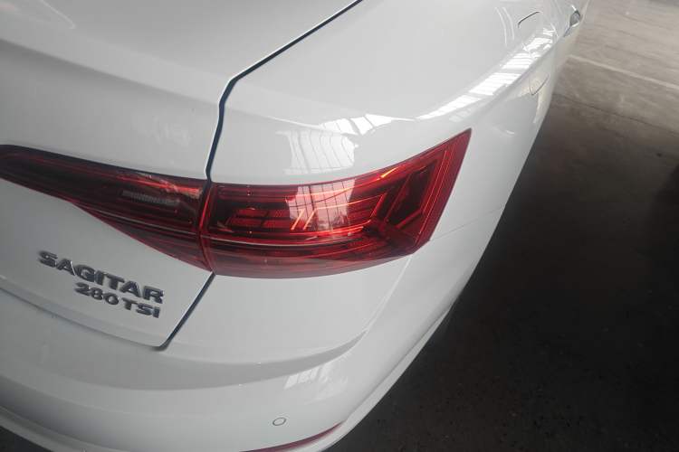 Used Volkswagen Sagitar 2022 280TSI DSG Flyover Edition Right Rear Taillight