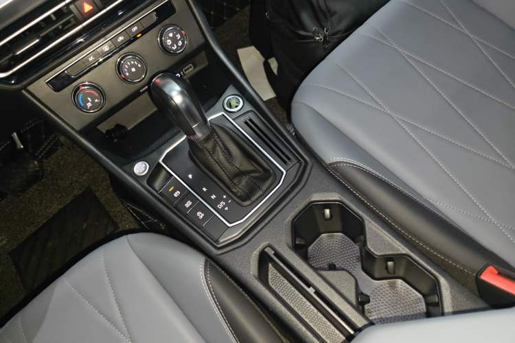 Used Volkswagen Lavida 2024 1.5L Automatic Starry Sky 5 Million Edition