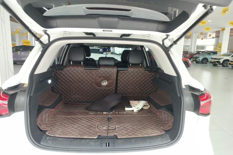 Used MG HS 2019 20T Automatic Two-Wheel Drive Luxury Edition China VI Standard Headliner