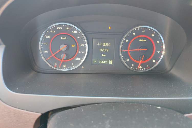 Used SAIC MAXUS G10 2016 2.0T Automatic Luxury Executive Edition Instrument Cluster