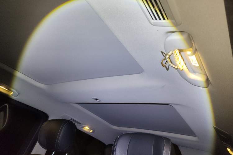 Used Mercedes-Benz V-Class 2017 V 260 Avantgarde Edition