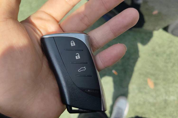 Used Lexus ES 2020 200 Excellence Edition Vehicle Key