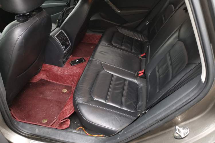 Used Volkswagen Passat 2015 1.8TSI DSG Prestige Edition Left Rear Seat