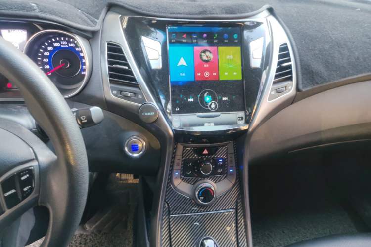 Used Hyundai Elantra (5th Generation / Langdong) 2013 1.6L Automatic Leading Model Audio And AC Panel