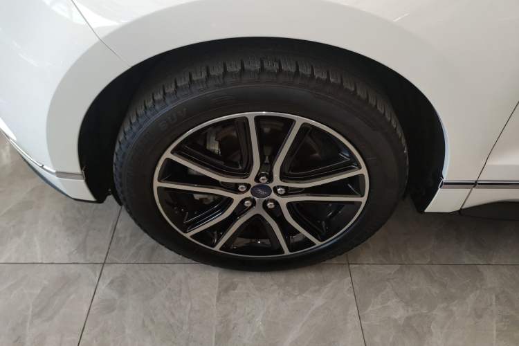 Used Ford Edge 2020 EcoBoost 245 Two-Wheel Drive Titanium 7-Seater Left Front Wheel Hub