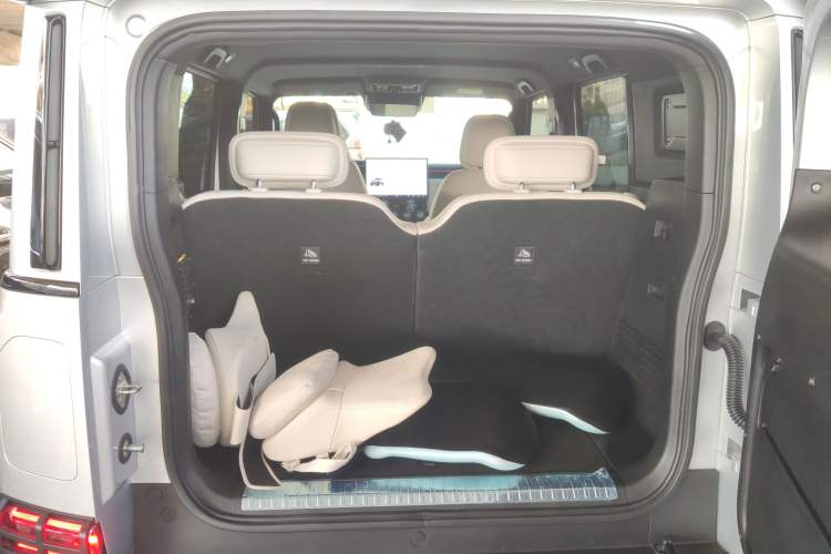 Used iCAR V23 2025 401 Two-Wheel Drive Intelligent Driving Version Trunk