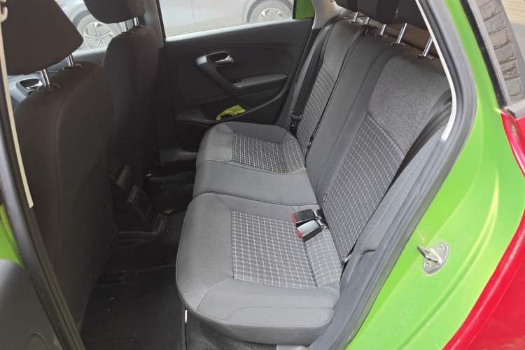 Used Volkswagen Polo 2014 1.6L Automatic Comfort Edition
