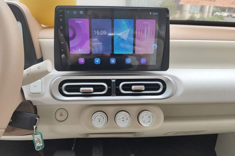 Used Wuling Hongguang MINIEV 2024 3rd Generation 215km Youth Edition