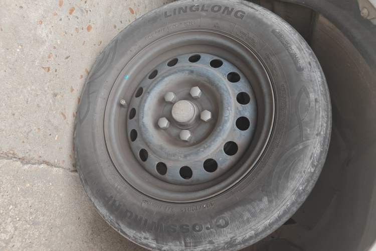 Used FORTHING Lingzhi 2019 Facelifted M5L 1.6L 7-Seater Base Model China VI Standard