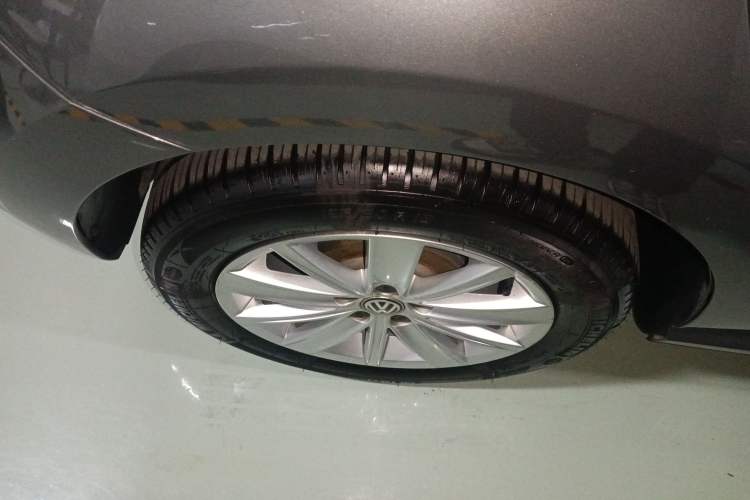 Used Volkswagen Polo 2014 1.4L Automatic Comfort Edition
