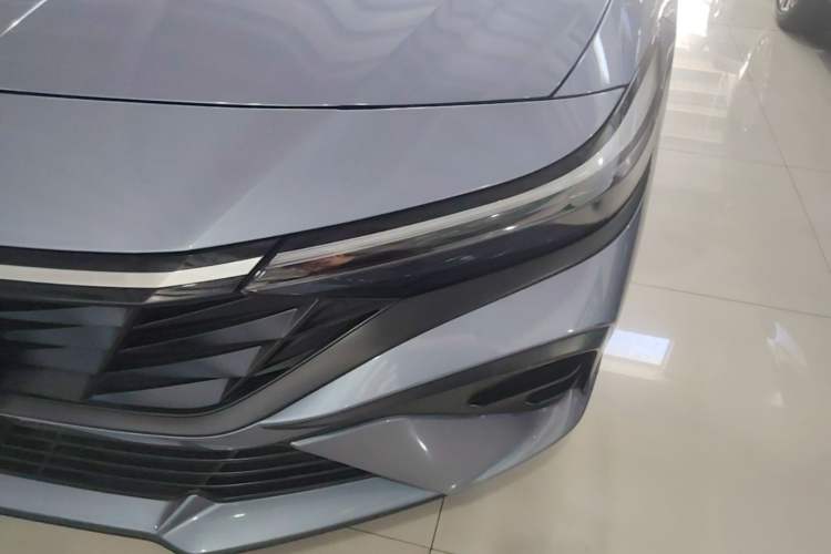 Used Hyundai Elantra 2023 1.5L CVT LUX Prestige Edition