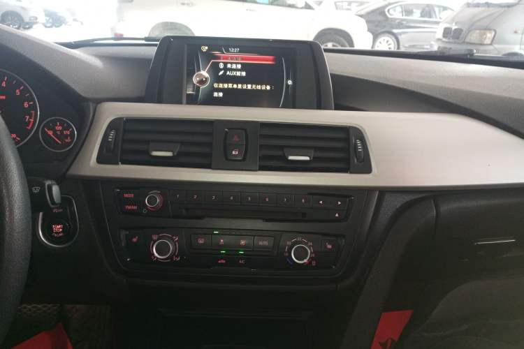 Used BMW 3 Series 2015 316Li Fashion Model