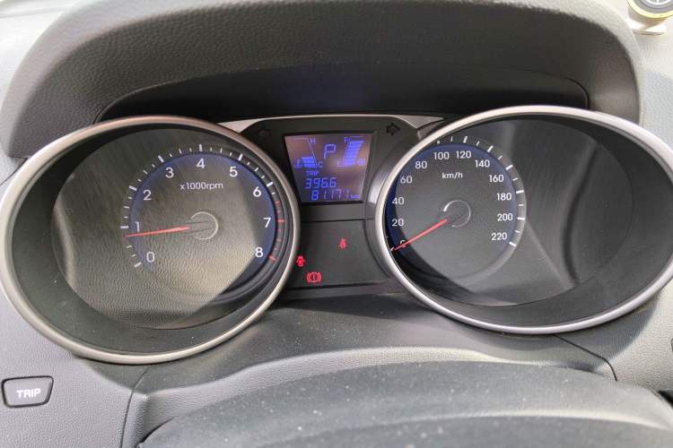 Used Hyundai ix35 2015 2.0L Automatic 2WD Comfort Edition China V Standard Instrument Cluster
