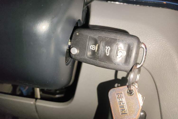 Used Volkswagen Bora 2014 1.6L Manual Fashion Edition
