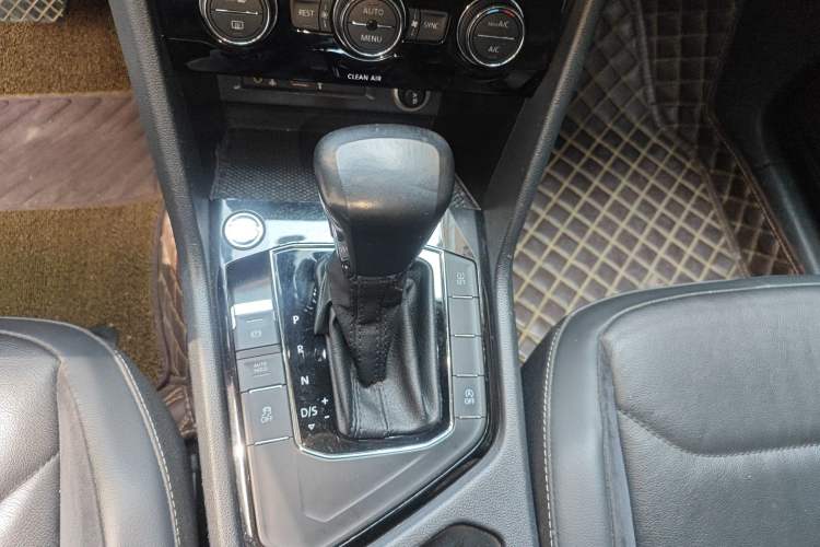 Used Volkswagen Tiguan L 2018 380TSI Automatic All-Wheel Drive Luxury Edition