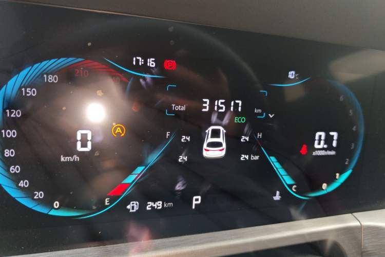 Used CHANGAN CS35PLUS 2022 Blue Whale NE 1.4T DCT Luxury Model Odometer Close Up