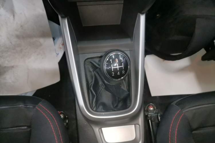 Used Suzuki Vitara 2016 1.6L Manual Two-Wheel Drive Entry-Level Trim