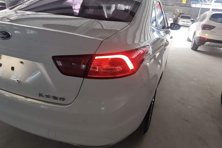 Used Ford Escort 2015 1.5L Automatic Comfort Edition