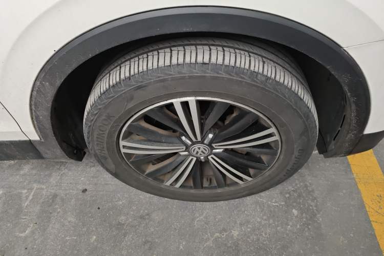 Used Volkswagen Tiguan L 2019 330TSI Automatic Two-Wheel Drive Luxury Edition China VI Standard