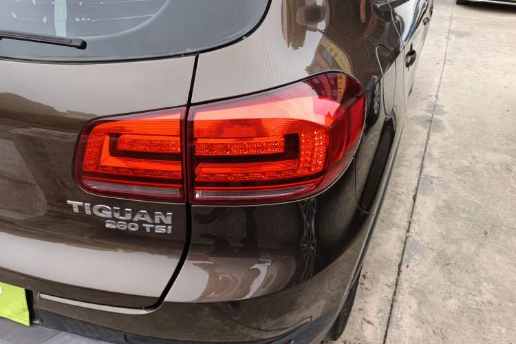 Used Volkswagen Tiguan 2016 280TSI Automatic Two-Wheel-Drive Silk Road Style Edition Exterior 3