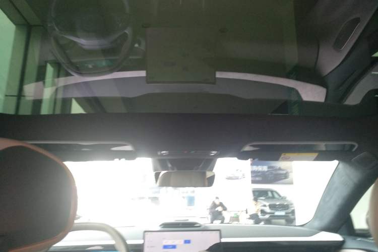 Used Lynk & Co Z10 2025 95 kWh 702 km All-Wheel Drive Intelligent Driving Ultra Headliner