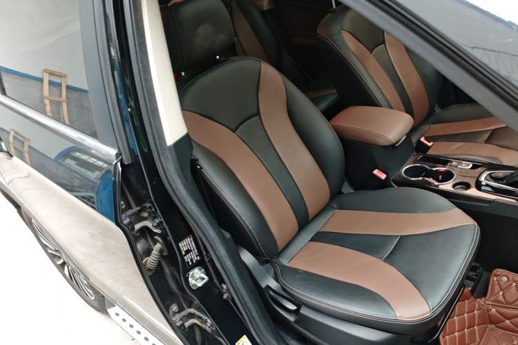 Used GAC Trumpchi GS5 Super 2016 1.8T Automatic Two-Wheel Drive Anniversary Edition Right Front Seat