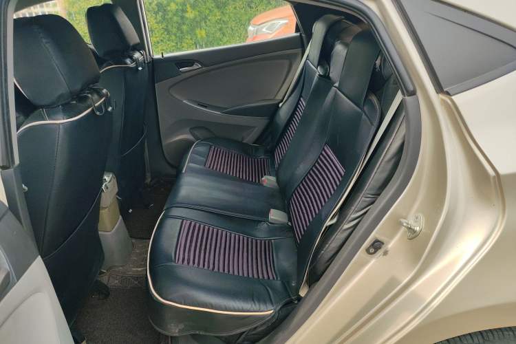 Used Hyundai Verna (older generation) 2014 1.4L Manual Smart GLS Trim
