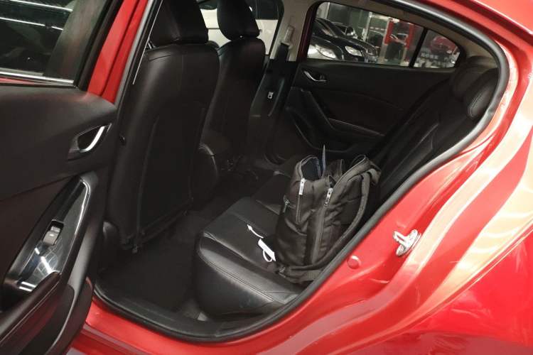 Used Mazda Mazda 3 Axela 2017 Sedan 2.0L Automatic Flagship Model China V Standard
