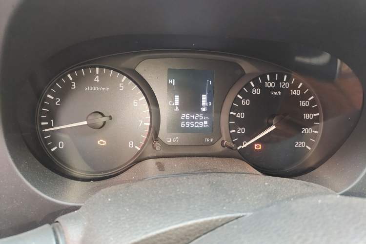 Used Nissan Navara 2017 2.5L Manual Two-Wheel Drive Standard Edition QR25