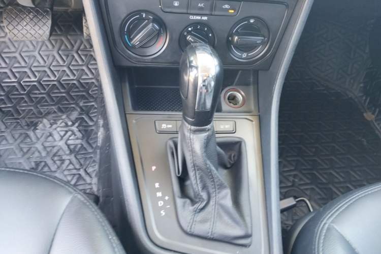 Used Volkswagen Lavida 2017 1.6L Automatic Fashion Edition