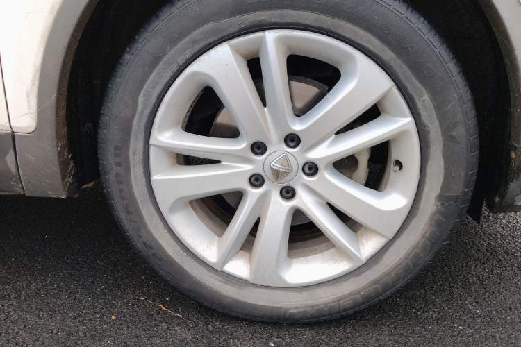 Used BORGWARD BX5 2017 20TGDI Automatic Two-Wheel Drive Pioneer Edition Right Front Wheel Hub