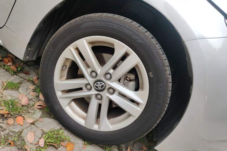 Used Toyota Levin 2019 185T CVT Luxury Edition China VI Standard Right Front Wheel Hub