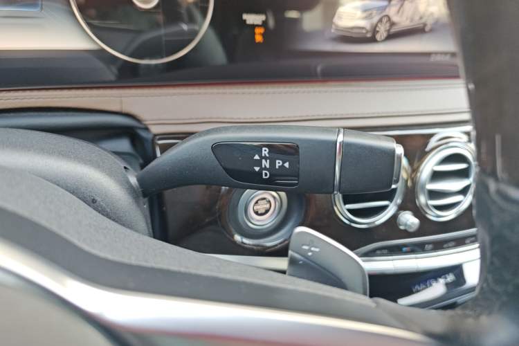 Used Mercedes-Benz Maybach S-Class 2019 S 450 4MATIC Gear Lever