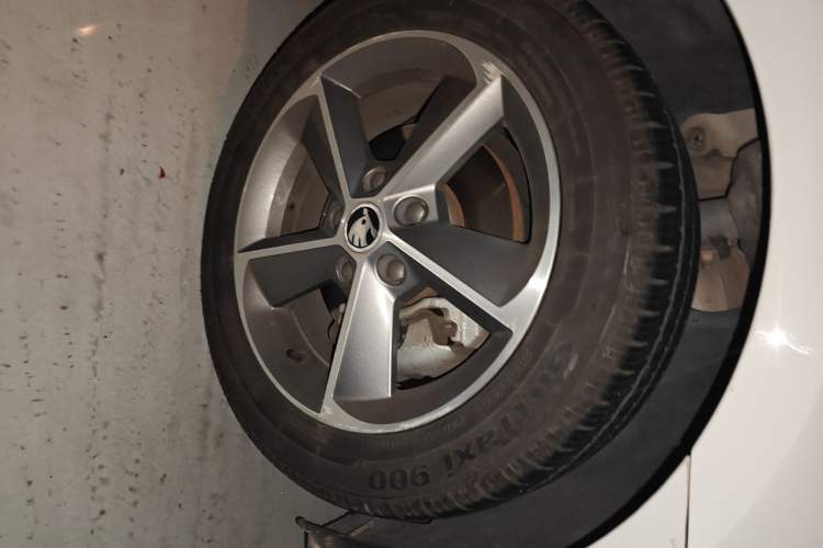 Used Skoda Octavia 2016 1.6L Automatic Smart Drive Edition
