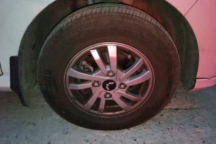 Used Wuling Hongguang 2019 1.5L S Comfort Edition China VI LAR Right Front Wheel Hub