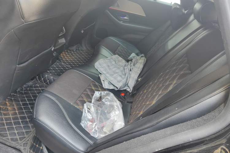 Used Mercedes-Benz GLE Coupe 2020 GLE 350 4MATIC Coupe SUV Fashion Model Left Rear Seat