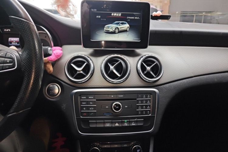 Used Mercedes-Benz GLA 2016 GLA 200 Sport Edition Audio And AC Panel