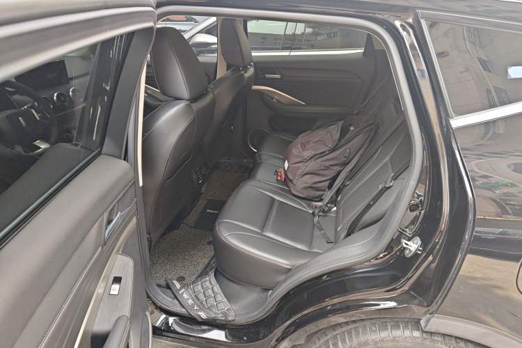 Used Wey VV6 2021 2.0T Two-Wheel Drive Smart Plus