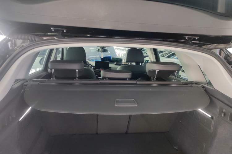 Used Audi Q5L 2022 40T Fashionable and Dynamic Model Trunk