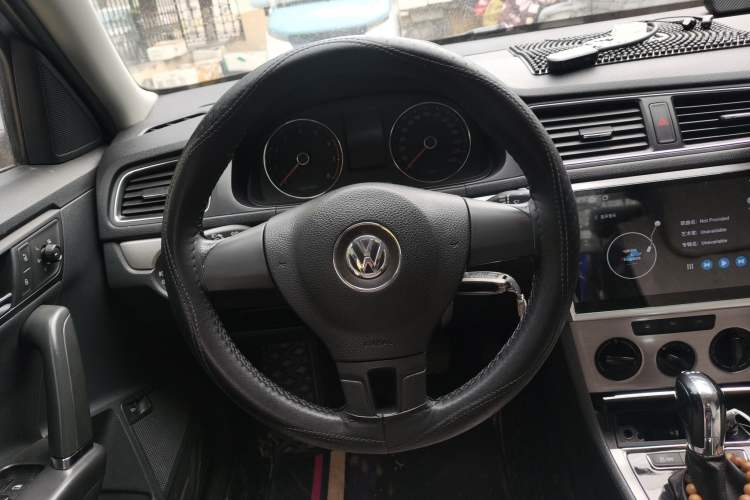 Used Volkswagen Lavida 2013 1.4TSI DSG Comfort Edition
