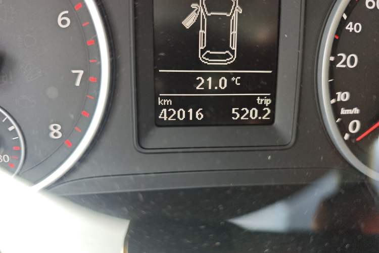 Used Volkswagen Tiguan 2016 280TSI Automatic Two-Wheel Drive Silk Road Comfort Edition Odometer Close Up