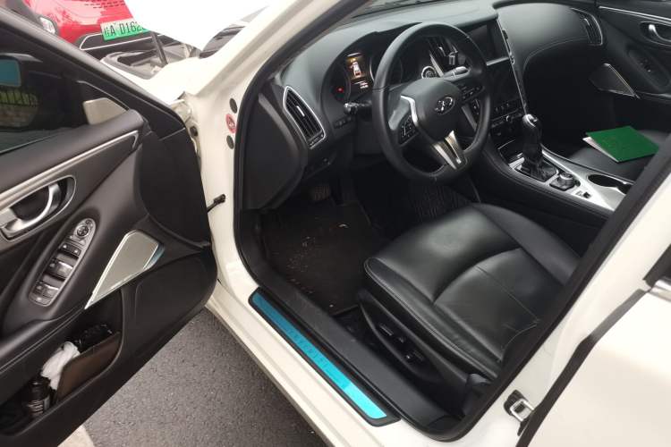 Used Infiniti Q50L 2018 2.0T Enjoyment Version China VI Standard