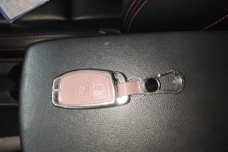 Used Hyundai Elantra (6th Generation / Lingdong) 2016 1.6L Automatic ZhiXuan · Youth Edition