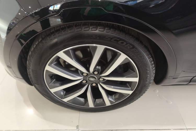 Used Land Rover Discovery 2024 360 PS Dynamic SE
