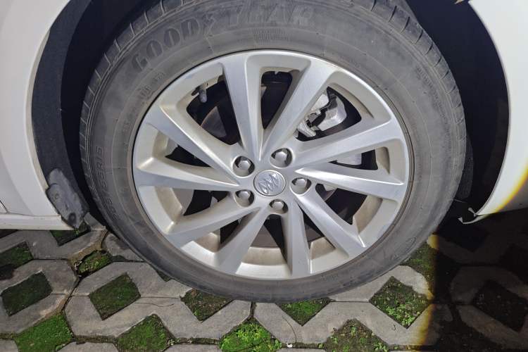 Used Buick Verano 2018 Sedan 15S Automatic Leading Model Exterior 7