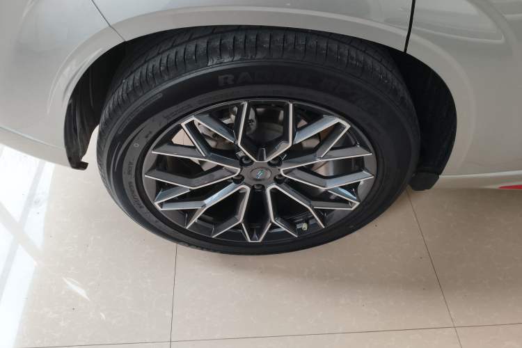 Used CHANGAN OSHAN Z6 2023 Blue Whale 1.5T DCT Smart Edition