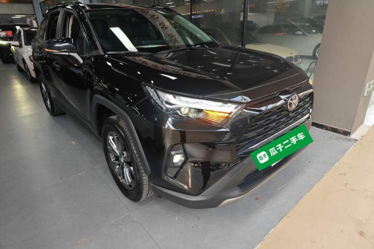 Used Toyota RAV4 2023 2.0L CVT Two-Wheel Drive Fashion Plus Edition Front Right 45 Deg