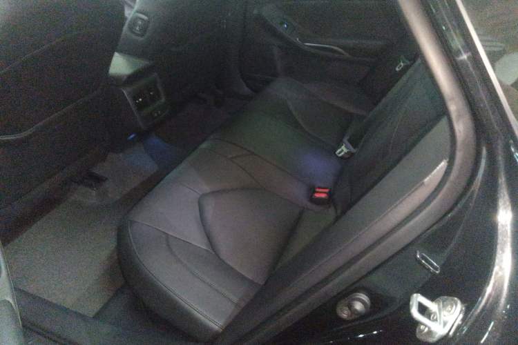 Used Toyota Avalon 2019 Dual-Engine 2.5L Luxury Edition China VI Standard Left Rear Seat